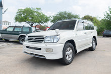 Load image into Gallery viewer, 1999 Toyota Land Cruiser