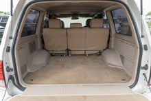 Load image into Gallery viewer, 1999 Toyota Land Cruiser