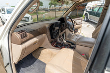 Load image into Gallery viewer, 1999 Toyota Land Cruiser