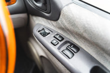 Load image into Gallery viewer, 1995 Mitsubishi Delica