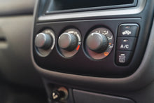 Load image into Gallery viewer, 1996 Honda CRV