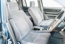 Load image into Gallery viewer, 1996 Honda CRV