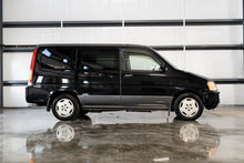 Load image into Gallery viewer, 1995 Honda Stepwgn
