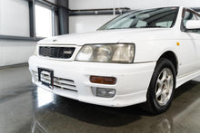 Load image into Gallery viewer, 1996 Nissan Bluebird