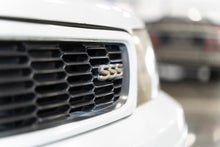 Load image into Gallery viewer, 1996 Nissan Bluebird