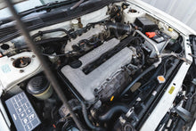 Load image into Gallery viewer, 1996 Nissan Bluebird