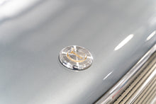 Load image into Gallery viewer, 1997 Toyota Century V12