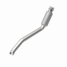 Load image into Gallery viewer, MagnaFlow DF Conv 2010-2013 Landrover LR4 V8 5 OEM Underbody