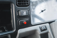 Load image into Gallery viewer, 1995 Mitsubishi Canter