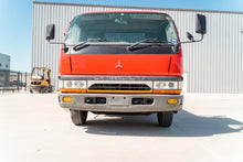Load image into Gallery viewer, 1995 Mitsubishi Canter