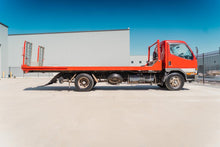 Load image into Gallery viewer, 1995 Mitsubishi Canter