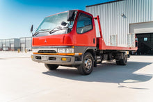 Load image into Gallery viewer, 1995 Mitsubishi Canter