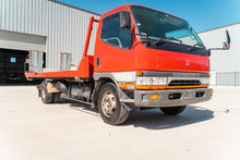 Load image into Gallery viewer, 1995 Mitsubishi Canter