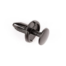 Load image into Gallery viewer, Omix Push Pin Clip Whlwell Frnt & Rr Bmpr- 02-04 KJ