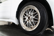 Load image into Gallery viewer, 1996 Nissan Gloria