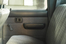 Load image into Gallery viewer, 1996 Toyota Hilux