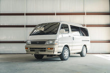 Load image into Gallery viewer, 1996 Toyota Hiace