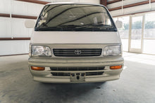 Load image into Gallery viewer, 1996 Toyota Hiace