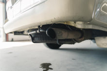 Load image into Gallery viewer, 1996 Toyota Hiace