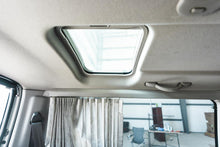 Load image into Gallery viewer, 1996 Toyota Hiace