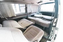 Load image into Gallery viewer, 1996 Toyota Hiace