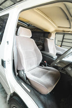 Load image into Gallery viewer, 1996 Toyota Hiace