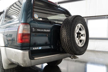 Load image into Gallery viewer, 1996 Toyota Hilux Surf SSR-X