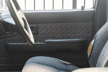 Load image into Gallery viewer, 1996 Toyota Hilux