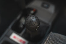 Load image into Gallery viewer, 1996 Toyota Hilux