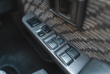 Load image into Gallery viewer, 1996 Toyota Hilux