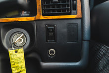 Load image into Gallery viewer, 1996 Toyota Hilux