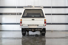 Load image into Gallery viewer, 1990 Toyota Hilux