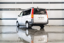 Load image into Gallery viewer, 1997 Honda Stepwgn