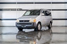 Load image into Gallery viewer, 1997 Honda Stepwgn
