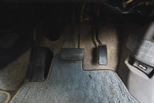 Load image into Gallery viewer, 1997 Honda Stepwgn