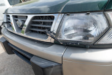Load image into Gallery viewer, 1998 Nissan Safari GranRoad

