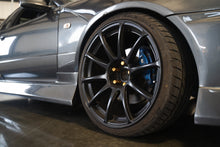 Load image into Gallery viewer, 1998 Nissan Skyline GTT
