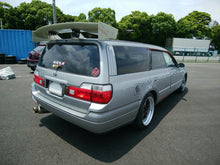 Load image into Gallery viewer, 1999 Nissan Stagea RS-Four
