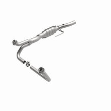 Load image into Gallery viewer, MagnaFlow Conv DF 00-01 Dodge Ram 3500 Van
