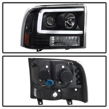 Load image into Gallery viewer, Spyder 99-04 Ford F250 Super Duty Projector Headlights - Light Bar - Black PRO-YD-FF25099V2-LB-BK
