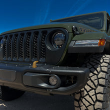 Load image into Gallery viewer, ARB Nacho Jeep JL / JT 3 Piece Modular Bumper Quatro Fog Mount

