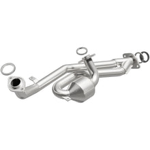 Load image into Gallery viewer, MagnaFlow California Converter Direct Fit 01-03 Toyota Sienna 3.0L
