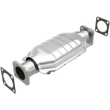 Load image into Gallery viewer, MagnaFlow California Converter Direct Fit 75-82 Chevrolet LUV 1.8L / 86-91 Isuzu Trooper 2.3L
