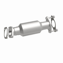Load image into Gallery viewer, MagnaFlow Conv Direct Fit 2011 Kia Sorento 3.5 Underbody
