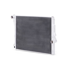 Load image into Gallery viewer, Mishimoto 99-06 BMW 323i/323i/328i/330i w/ Auto Transmission Performance Aluminum Radiator
