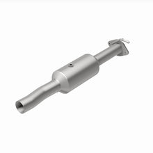 Load image into Gallery viewer, MagnaFlow 09-10 Ford F-550 Super Duty V10 6.8L Rear Underbody Direct Fit Catalytic Converter
