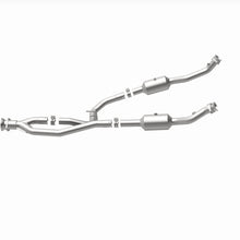 Load image into Gallery viewer, MagnaFlow 20-21 Ford Transit-150 Single Underbody V6 3.5L RWD Direct-Fit Catalytic Converter
