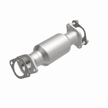 Load image into Gallery viewer, MagnaFlow Conv Direct Fit 2011 Kia Sorento 3.5 Underbody
