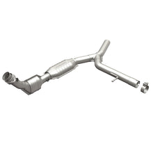 Load image into Gallery viewer, MagnaFlow Conv DF 04-05 Ford F-150 5.4L P/S 2WD (Excl 04 Heritage Edition)
