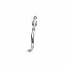 Load image into Gallery viewer, MagnaFlow 2009 Chevrolet Express 4500 V8 6.0L Right Underbody Catalytic Converter
